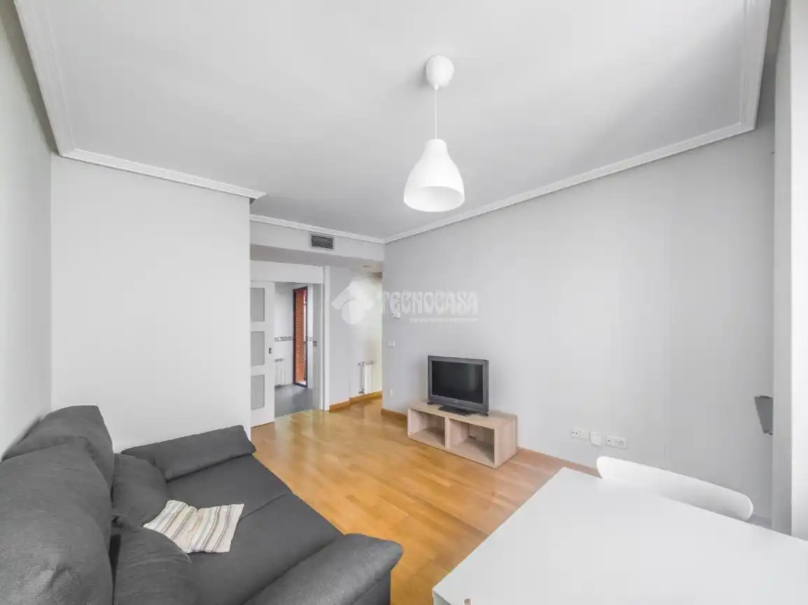 Living room of Flat for sale in Madrid  with Air Conditioner, Heating and Storage room