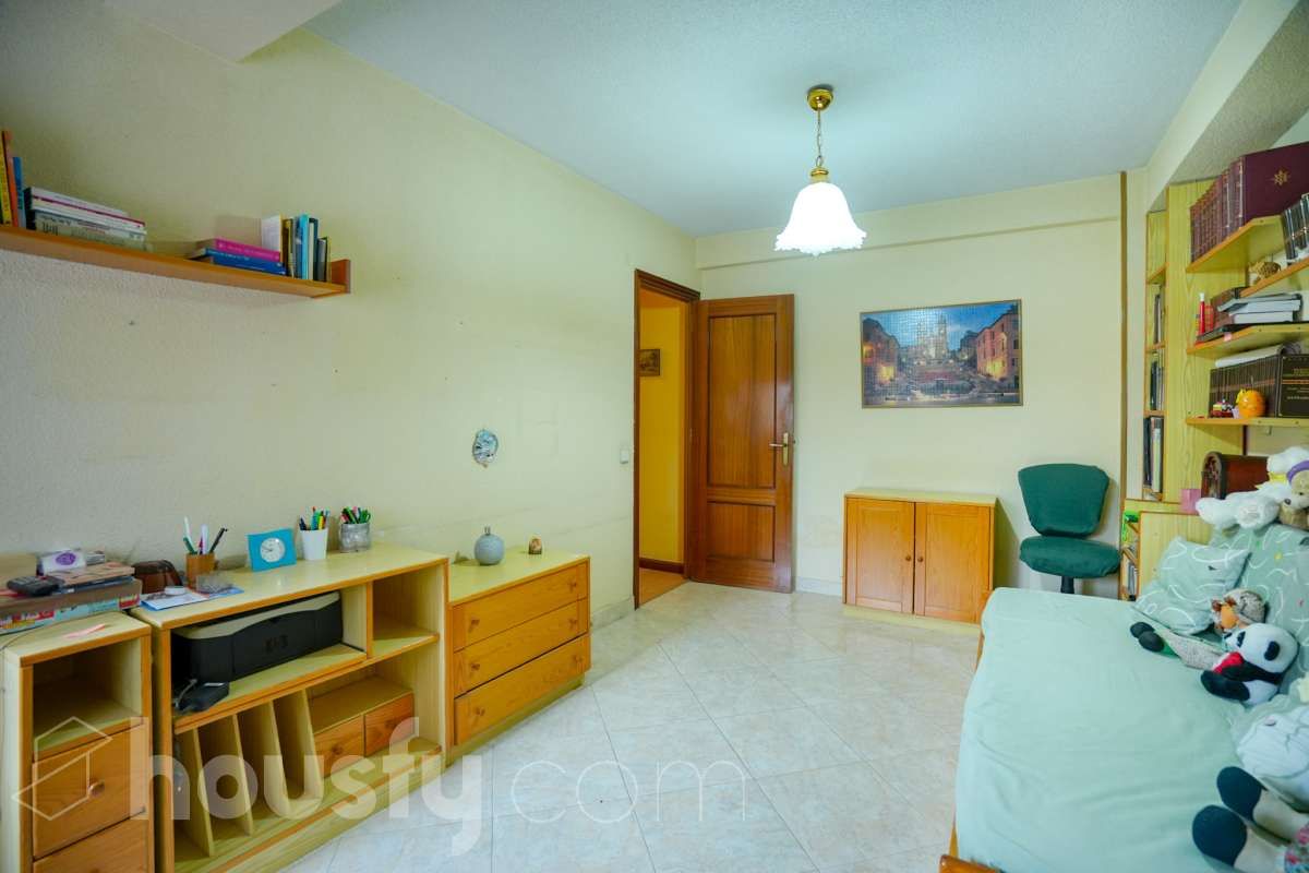 Bedroom of Flat for sale in  Madrid Capital  with Heating, Terrace and Storage room