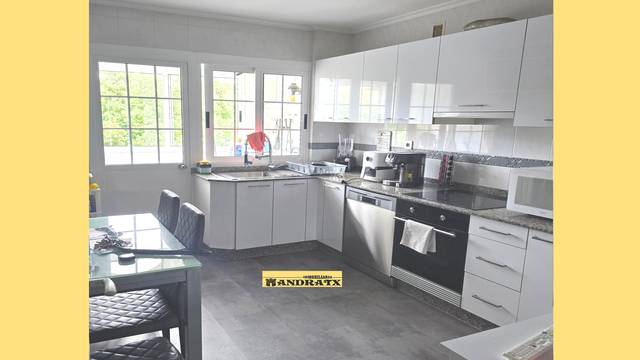 Piso en Venta en Porta Nova