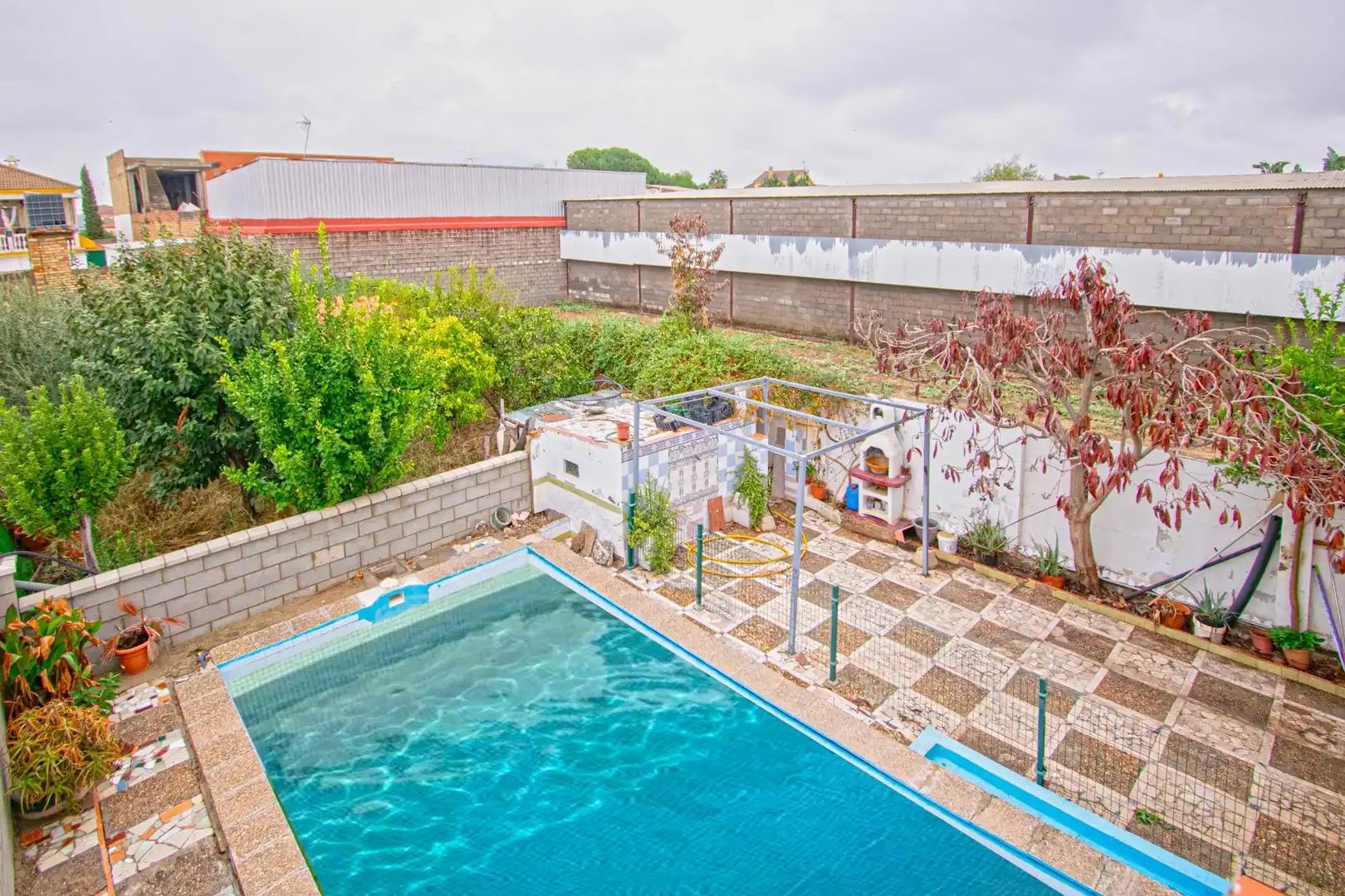 Piscina de Casa o xalet en venda en La Rinconada amb Terrassa i Piscina
