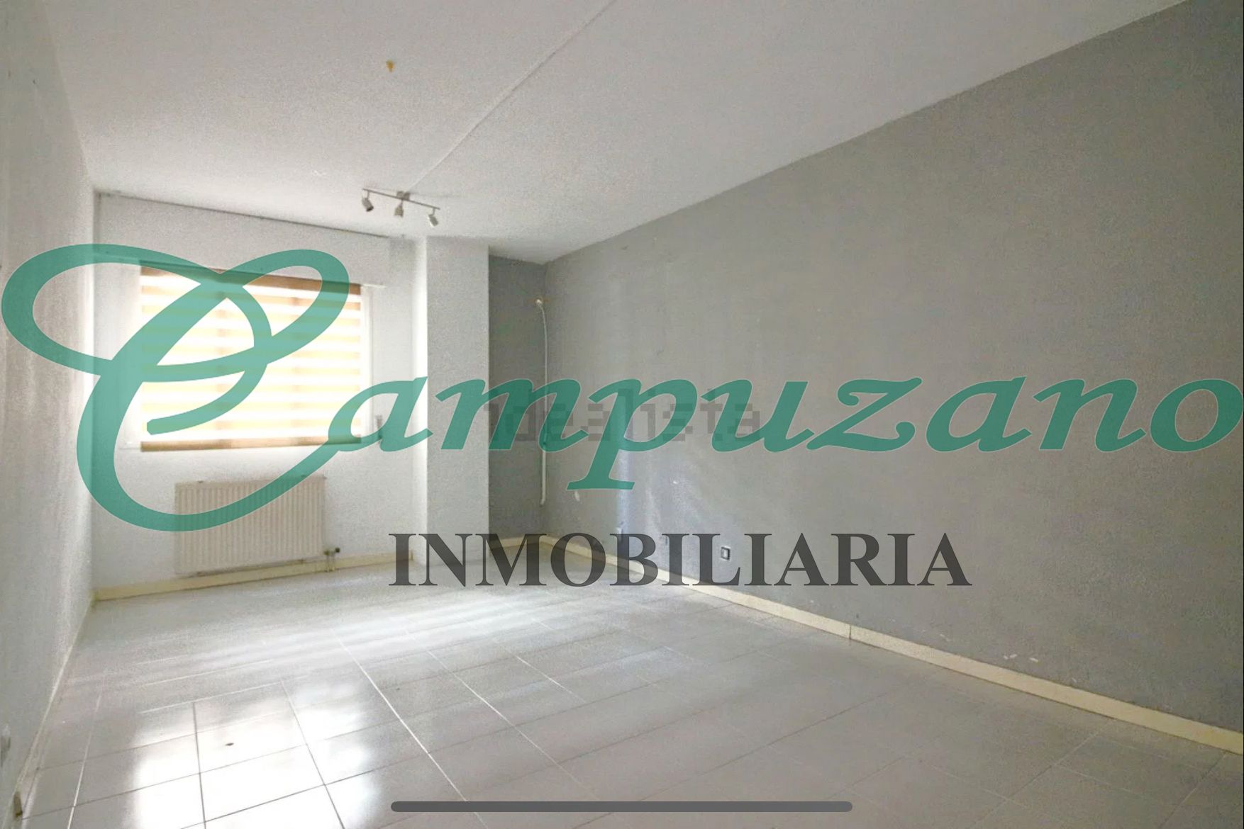 Flat for sale in  Madrid Capital  with Heating and Alarm
