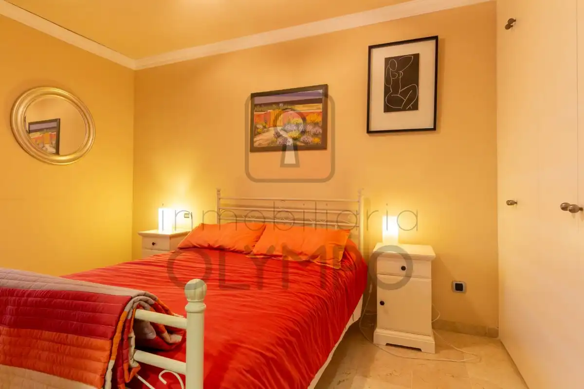 Schlafzimmer von Dachboden zur Miete in Santa Cruz de Tenerife mit Klimaanlage, Terrasse und Abstellraum
