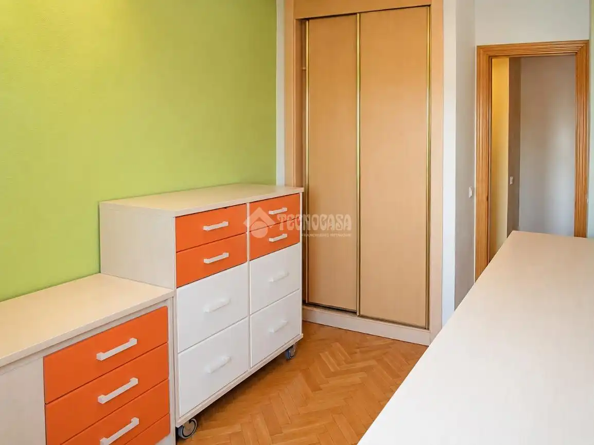 Bedroom of Flat for sale in Pinto  with Air Conditioner, Heating and Parquet flooring