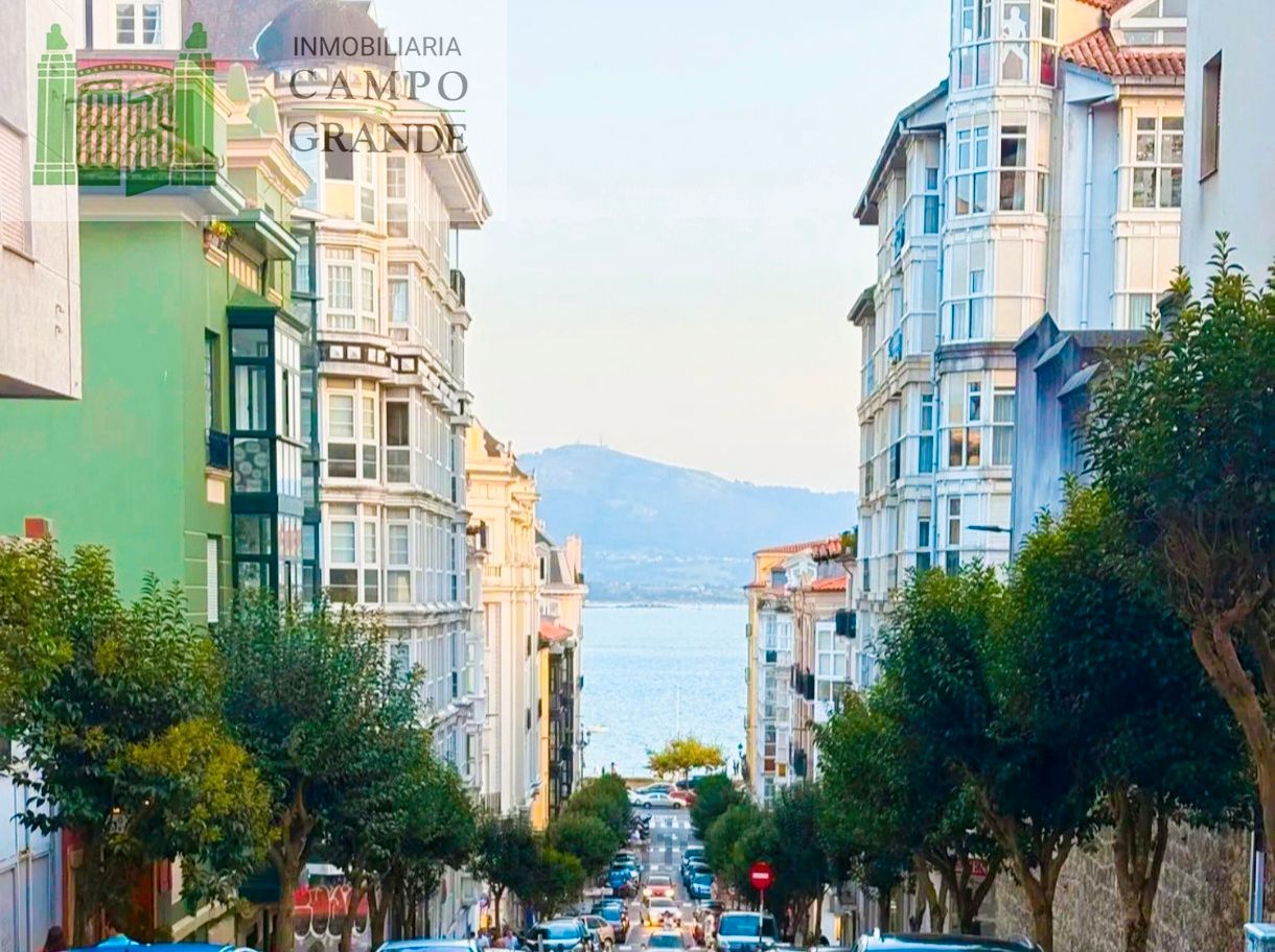 Vista exterior de Apartament en venda en Santander amb Calefacció, Moblat i Microones