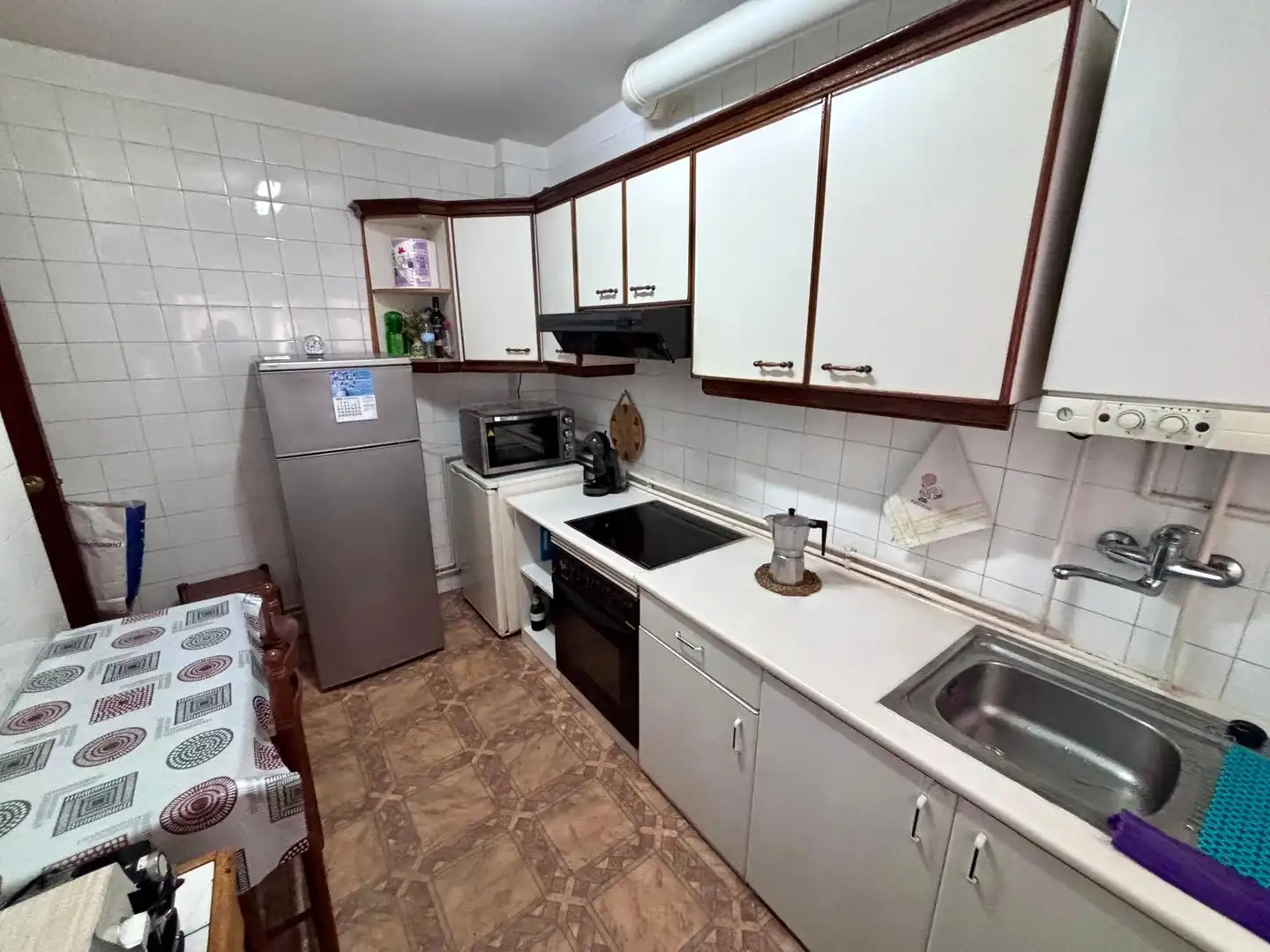 Cocina de Piso en venta en Gijón  con Calefacción, Parquet y Amueblado