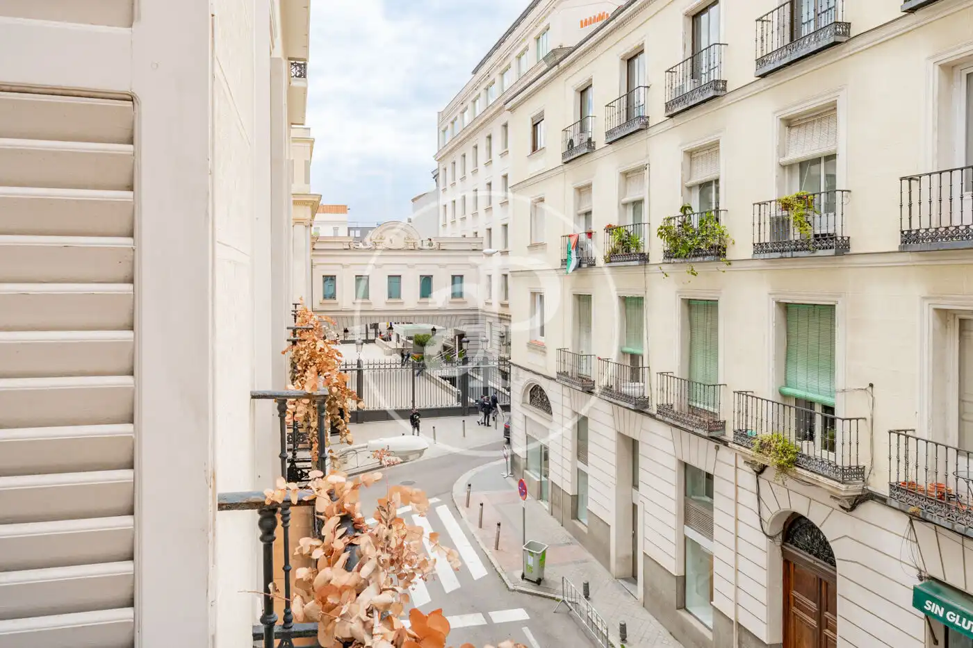 Vista exterior de Pis en venda en Madrid amb Aire condicionat, Calefacció i Balcó