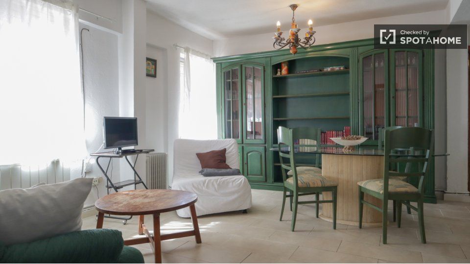 Living room of Flat to rent in Getafe  with Air Conditioner, Heating and Furnished