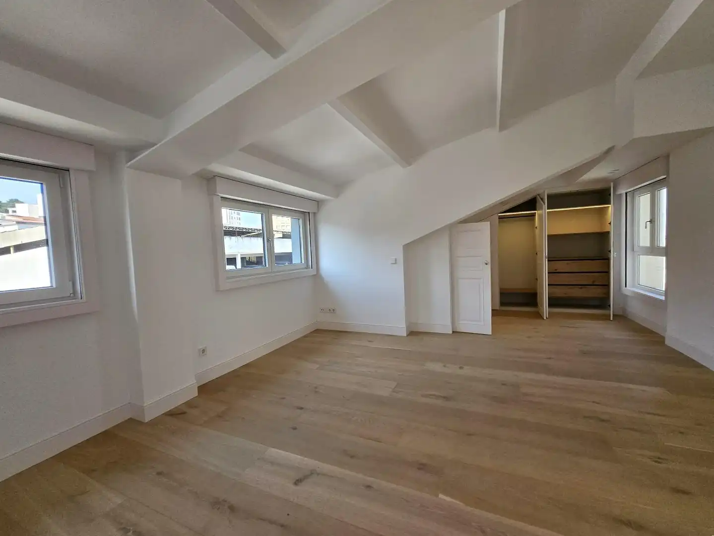 Habitación de Ático en venta en Vigo  con Calefacción y Terraza
