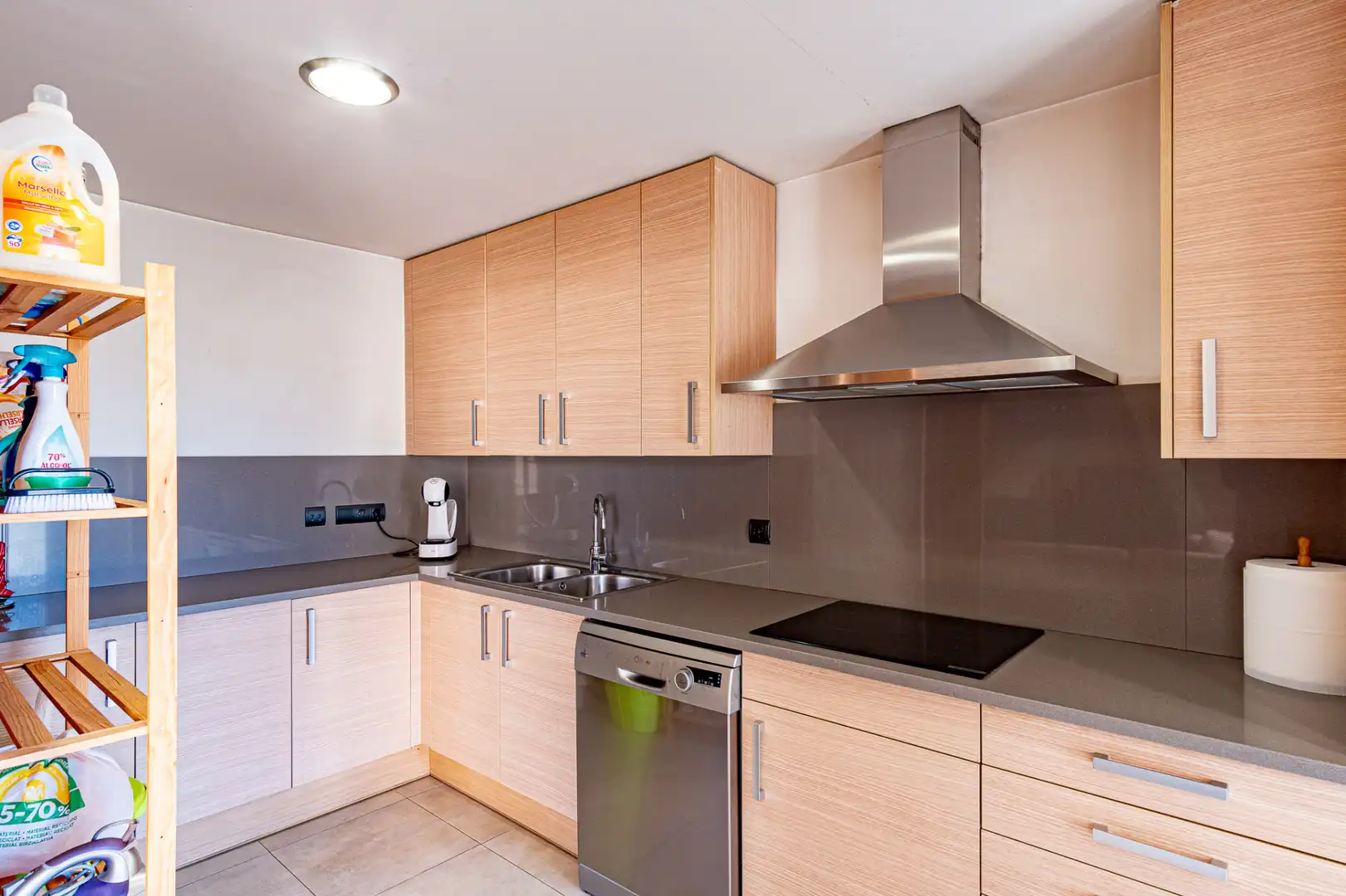 Küche von Wohnung zum Verkauf in Llançà mit Klimaanlage, Heizung und Terrasse