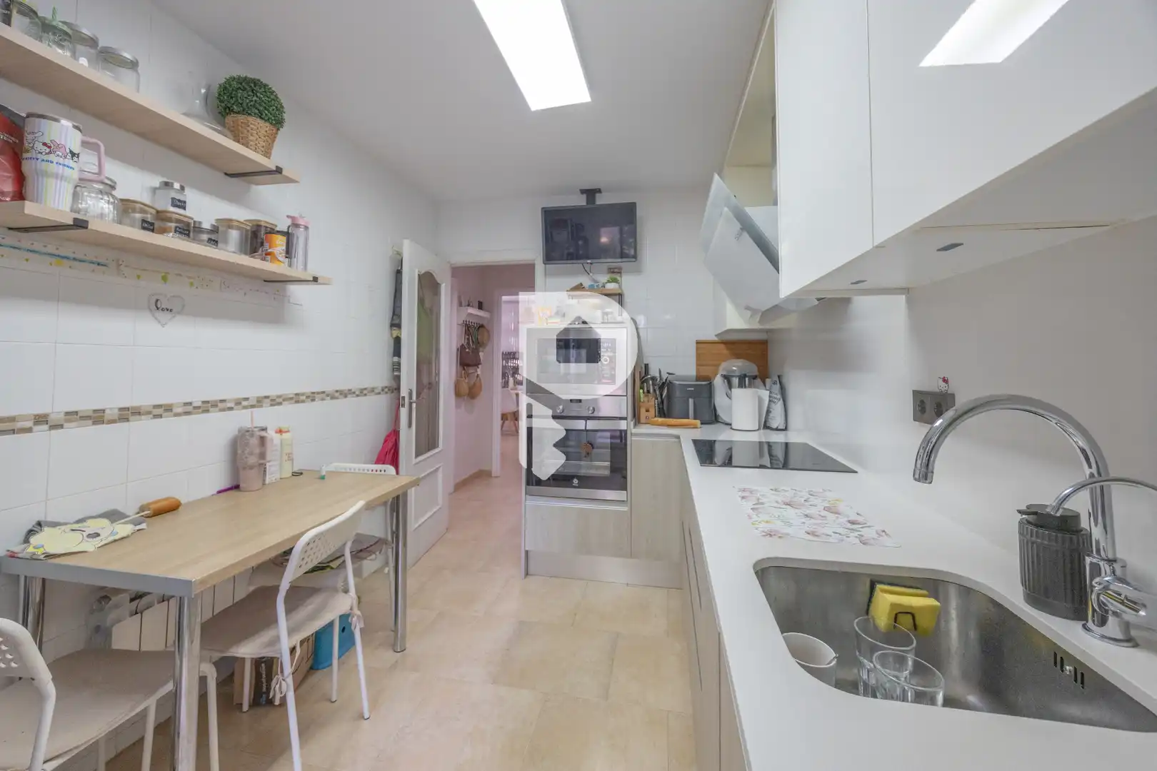 Cuina de Planta baixa en venda en Sant Vicenç Dels Horts amb Aire condicionat, Calefacció i Terrassa