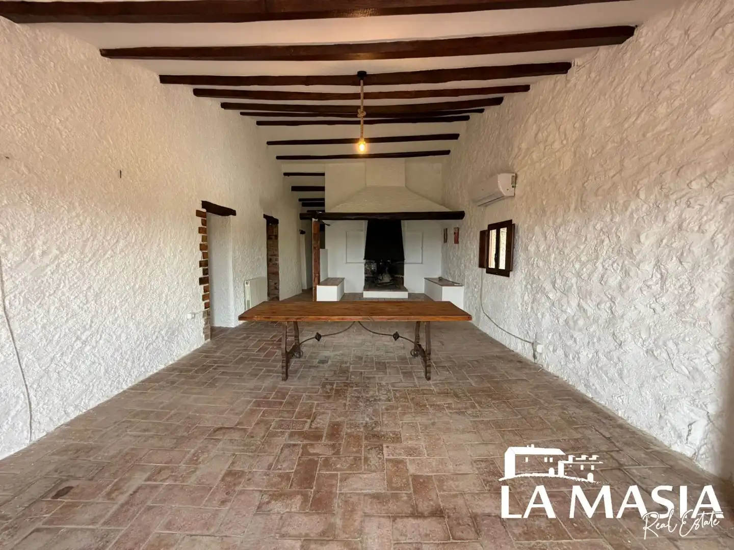 Finca rústica de alquiler en Canyelles con Aire acondicionado, Calefacción y Trastero