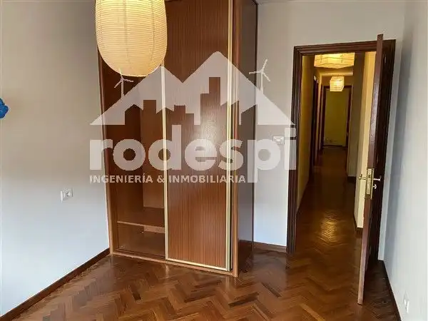Schlafzimmer von Wohnung zur Miete in Ribadavia mit Heizung und Abstellraum