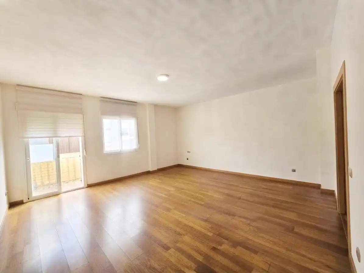 Piso con terraza en venta en Fuensalida