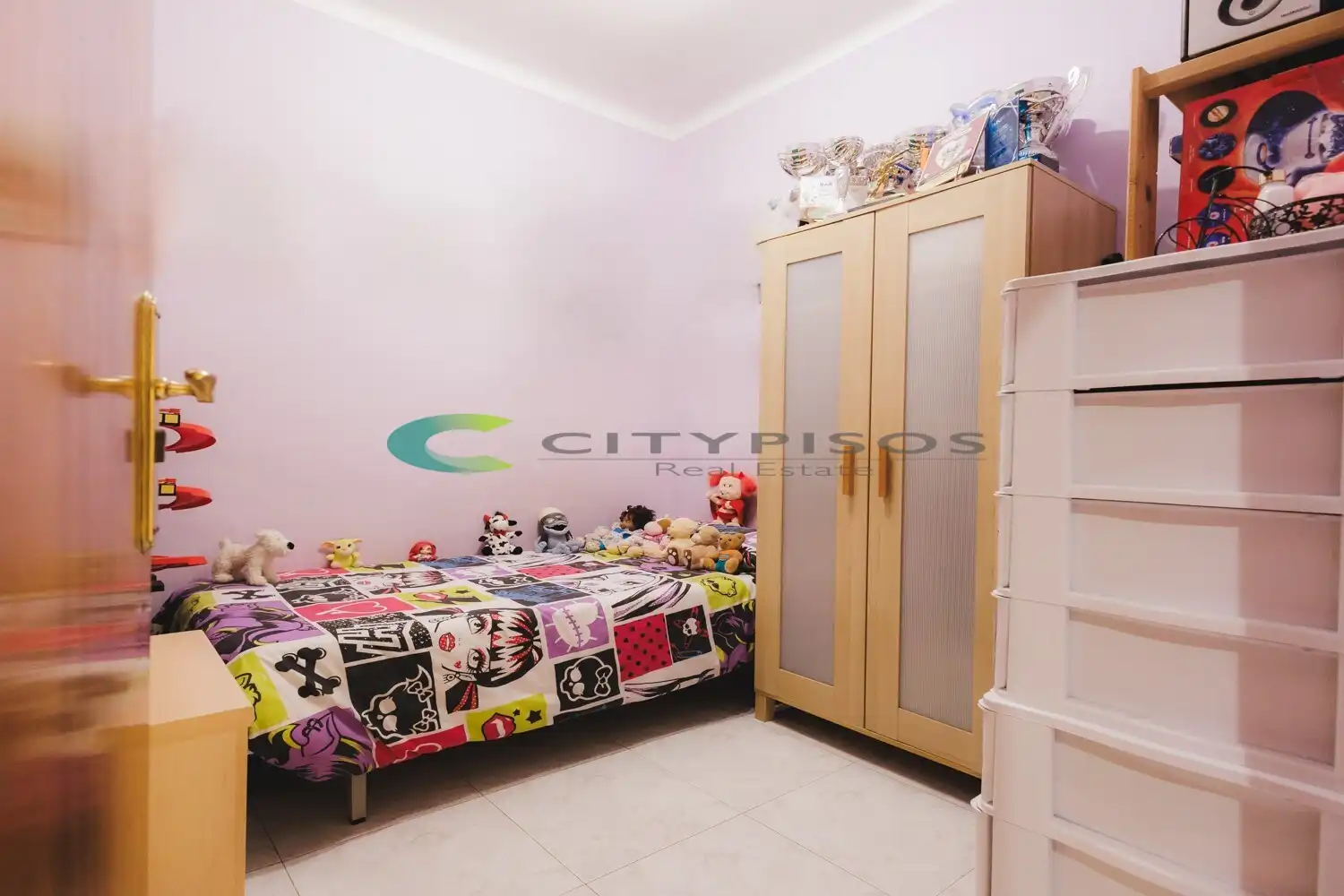 Habitación de Piso en venta en Barcelona con Aire acondicionado, Horno y Alarma