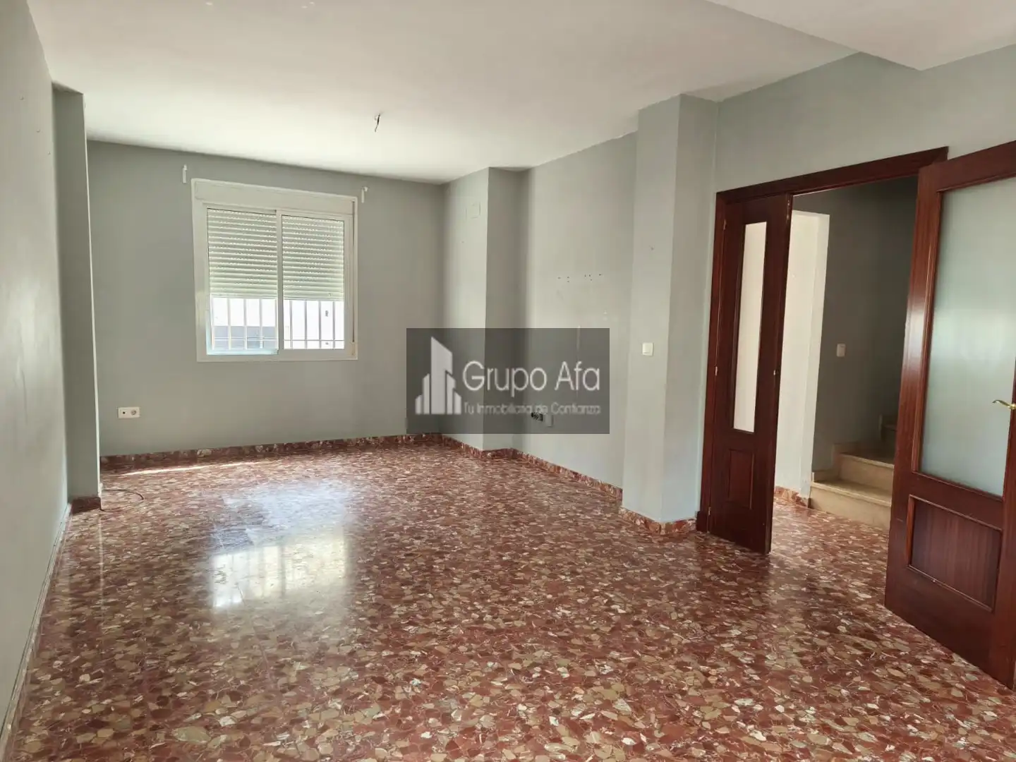 Sala d'estar de Casa adosada de lloguer en Alcalá de Guadaira amb Terrassa i Moblat