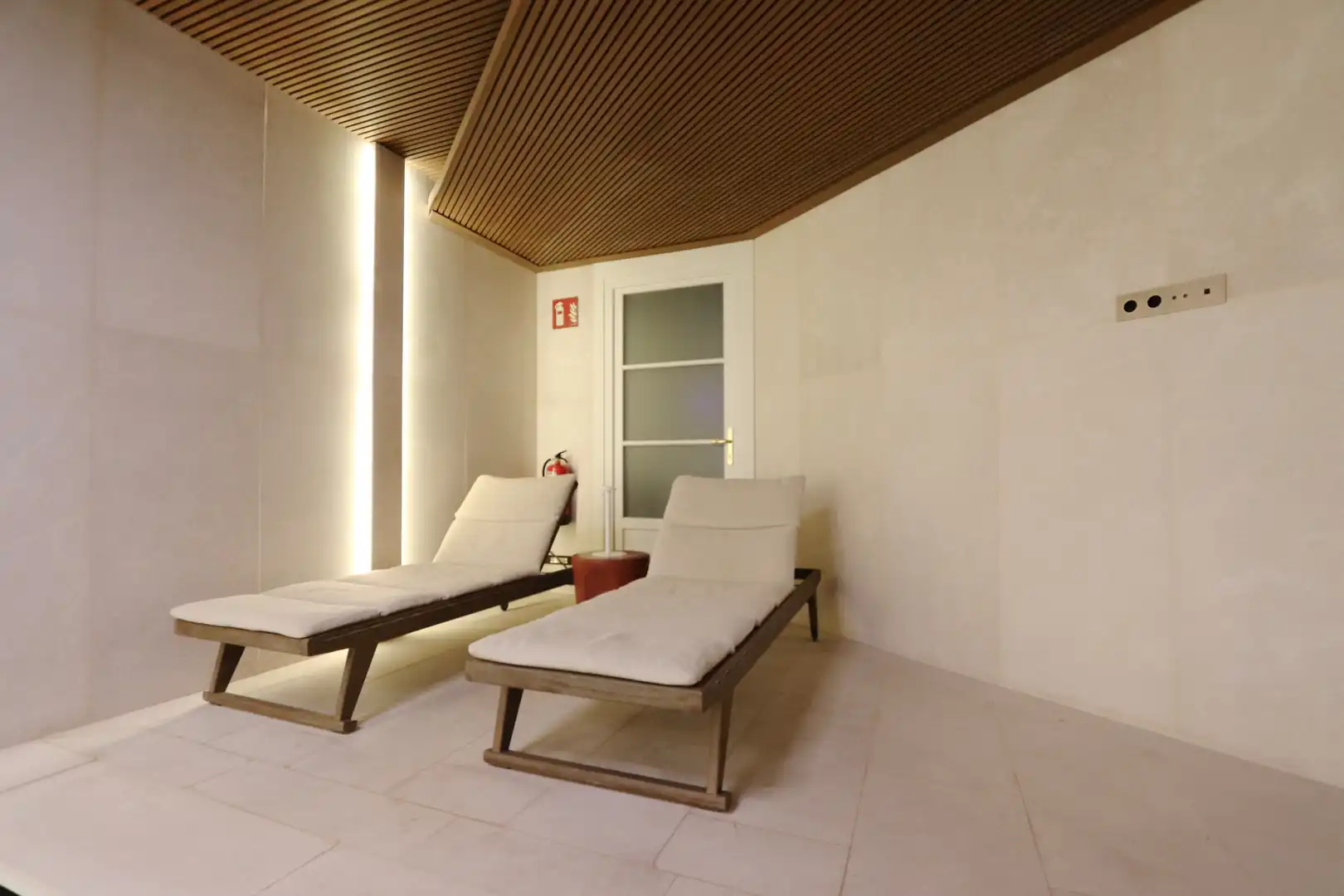 Habitación de Ático en venta en Madrid con Aire acondicionado, Calefacción y Jardín privado