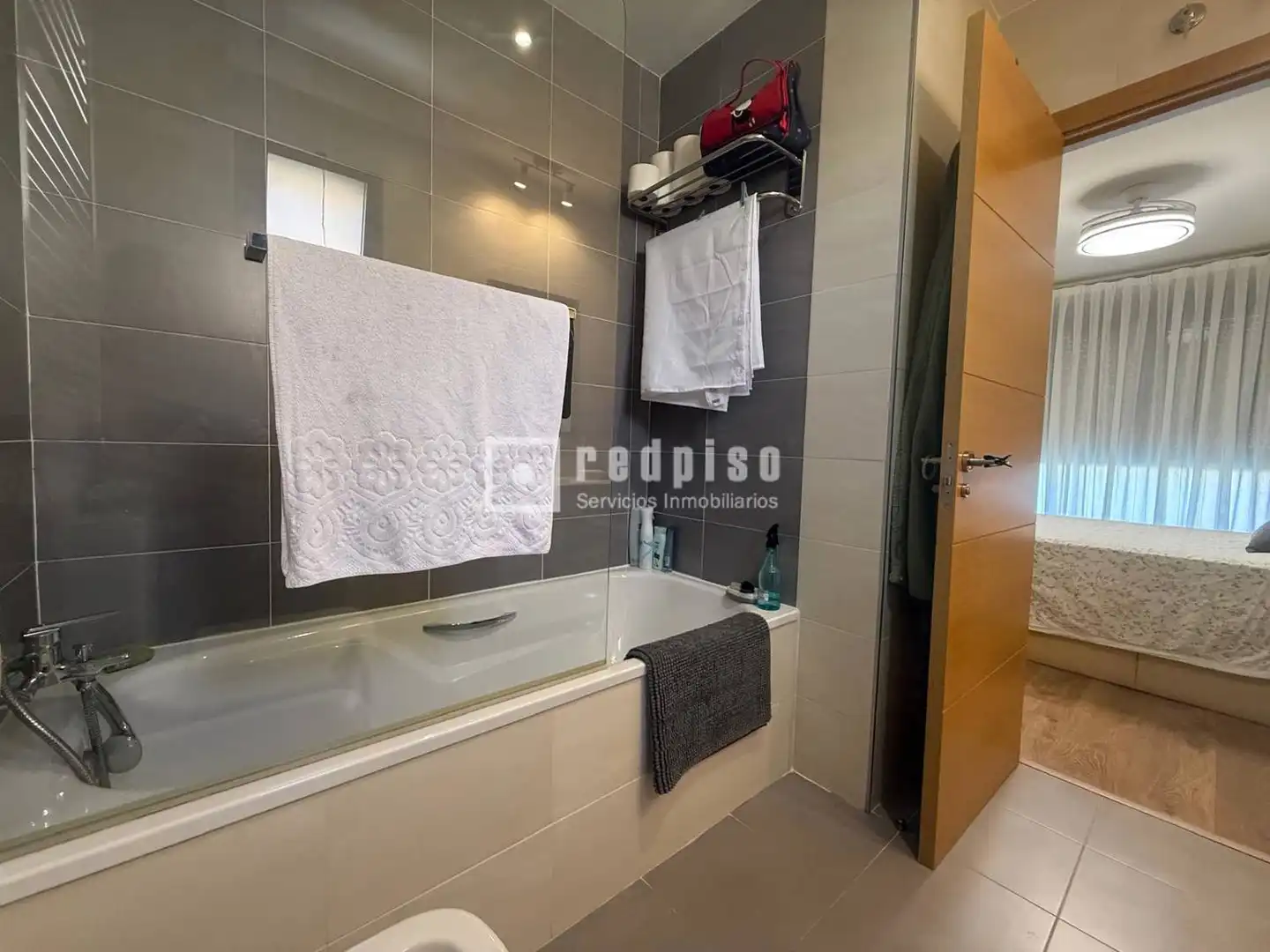 Baño de Piso en venta en Colmenar Viejo con Aire acondicionado, Calefacción y Jardín privado
