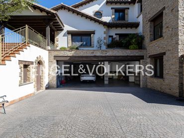 House with pool for sale in El Bosque