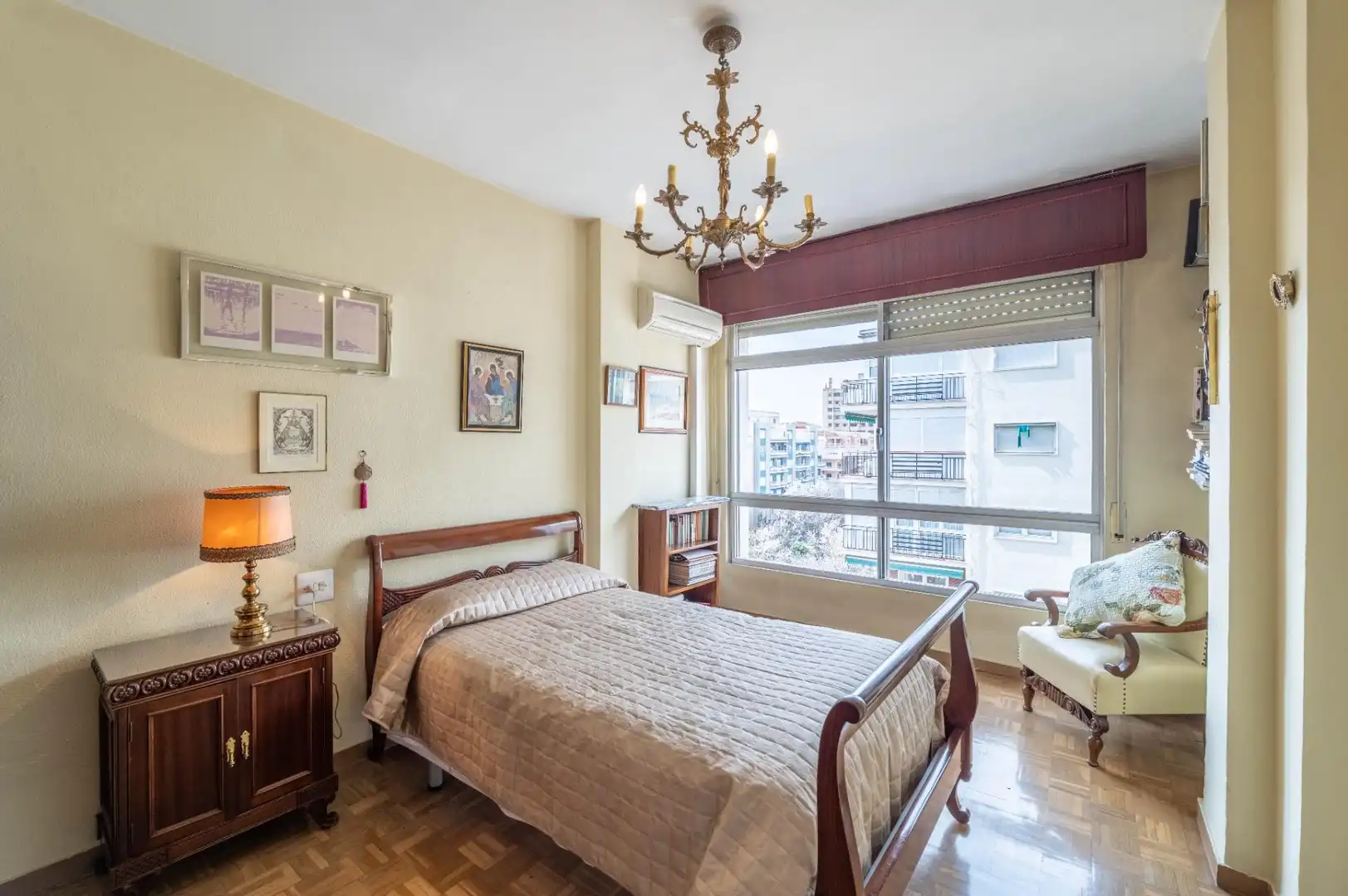 Habitación de Piso en venta en Granada con Terraza, Trastero y Balcón