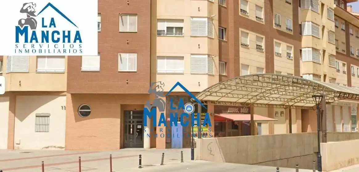 Local en venta en Calle SAN CARLOS DE NICARAGUA, Imaginalia - Llanos del Águila