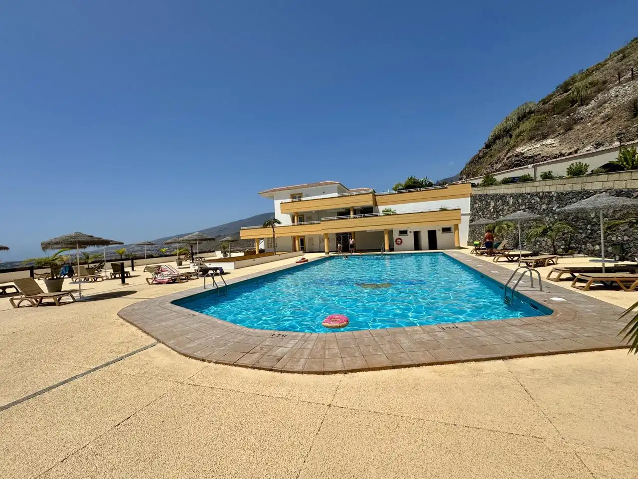 Penthouse with pool to rent in Calle Galicia, imagen 3