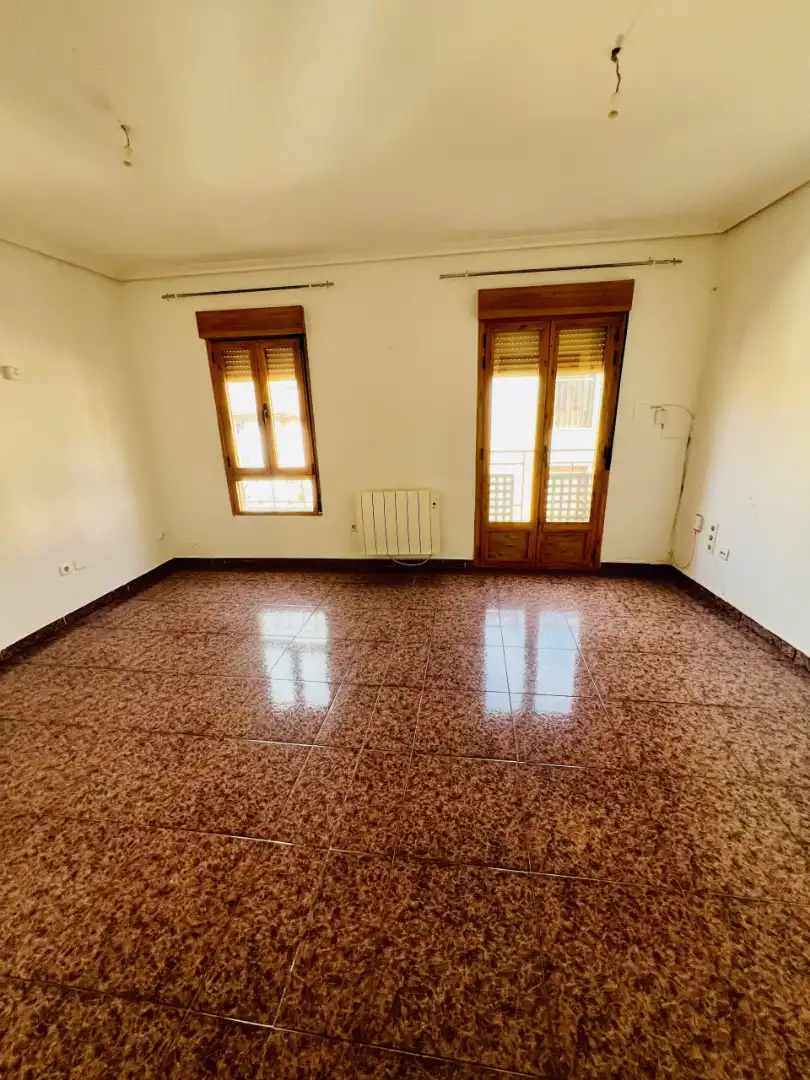 Living room of Flat for sale in Zaragoza  with Heating, Oven and Washing machine