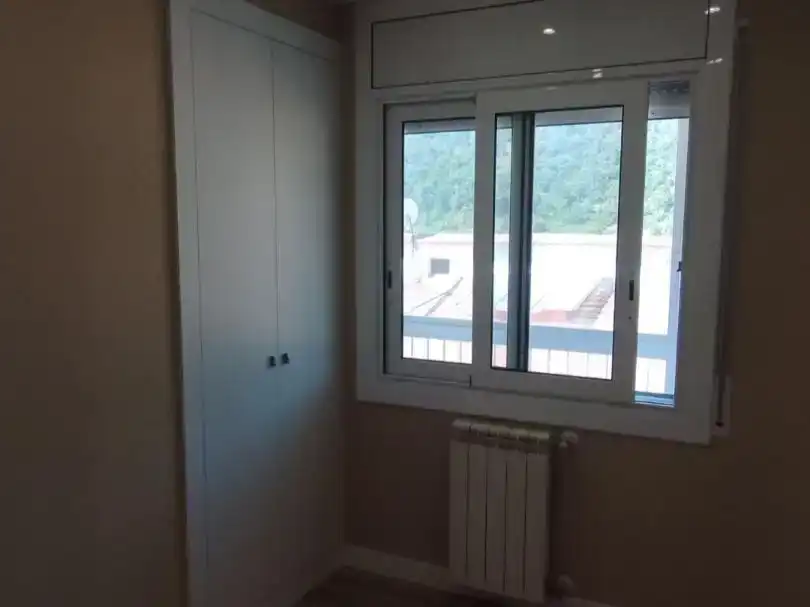 Dormitori de Pis en venda en Puig-reig amb Aire condicionat i Balcó