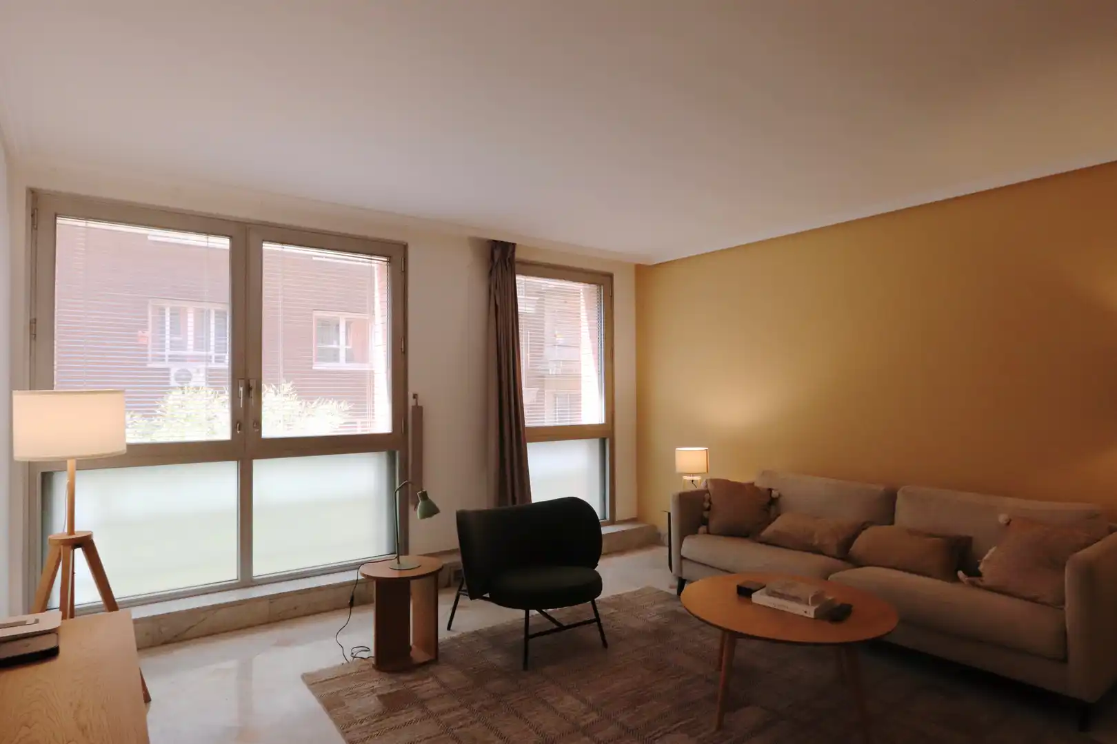Living room of Flat for sale in Madrid  with Air Conditioner, Heating and Private garden