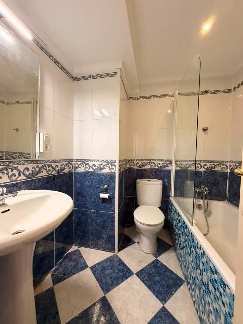 Flat for sale in CERVANTES, imagen 3