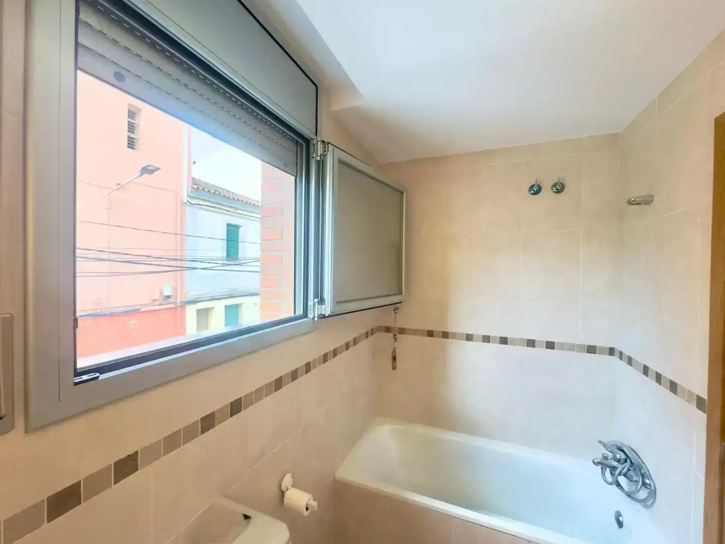 Bany de Pis en venda en Castellbisbal amb Aire condicionat i Balcó