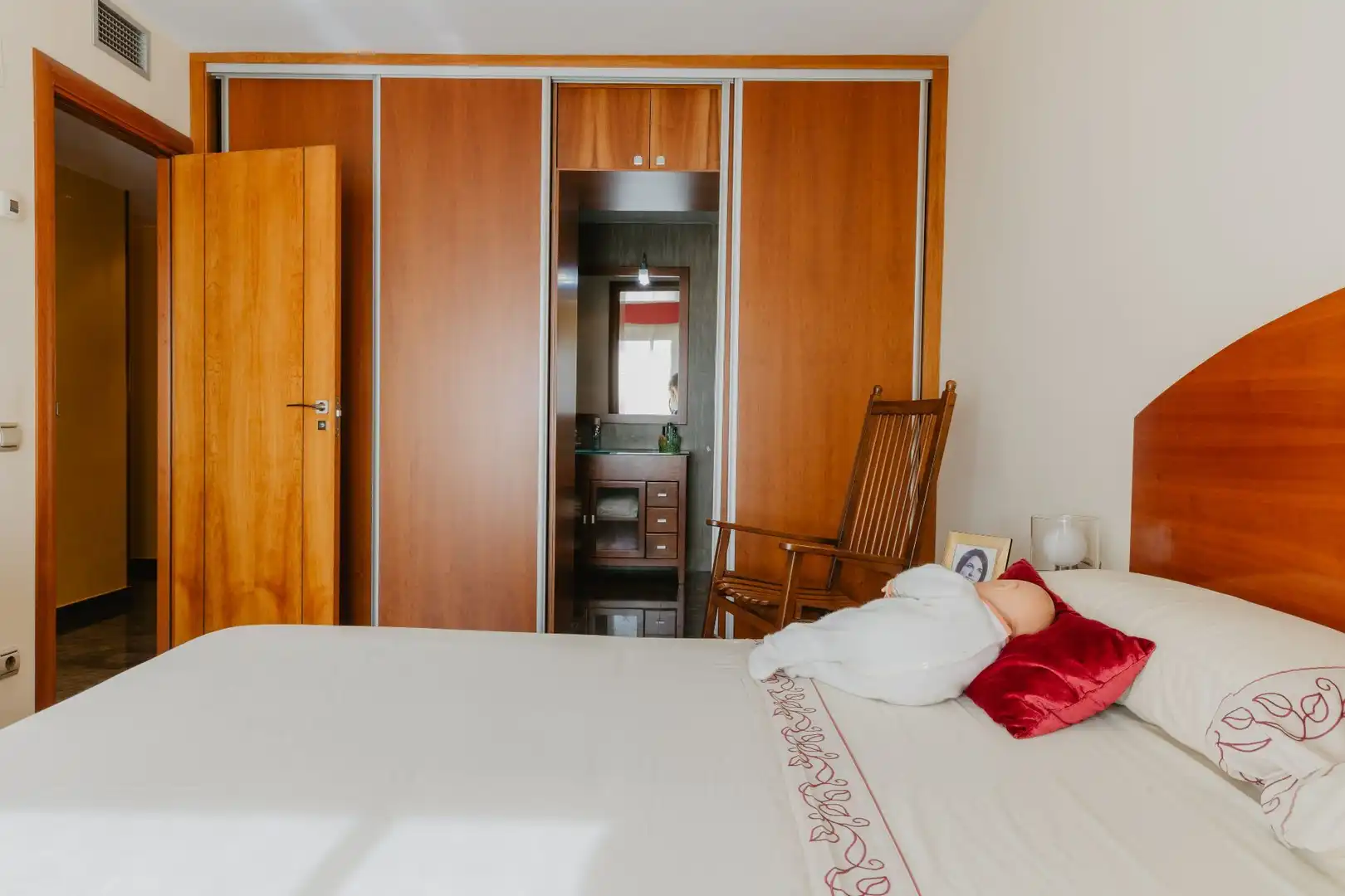 Bedroom of Houses for sale in Santa Coloma de Gramenet  with Air Conditioner, Heating and Private garden