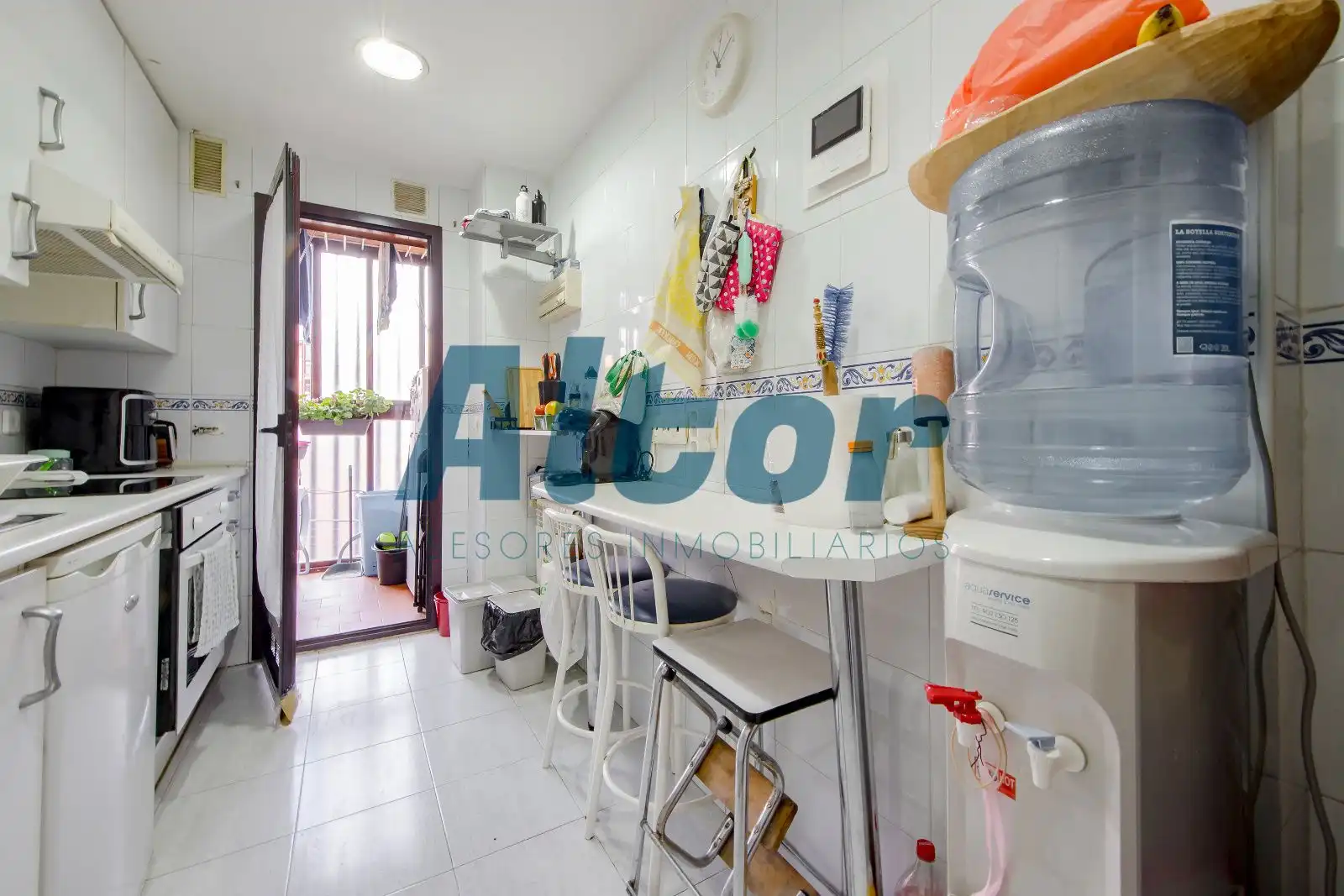 Kitchen of Flat for sale in Madrid  with Air Conditioner, Heating and Storage room
