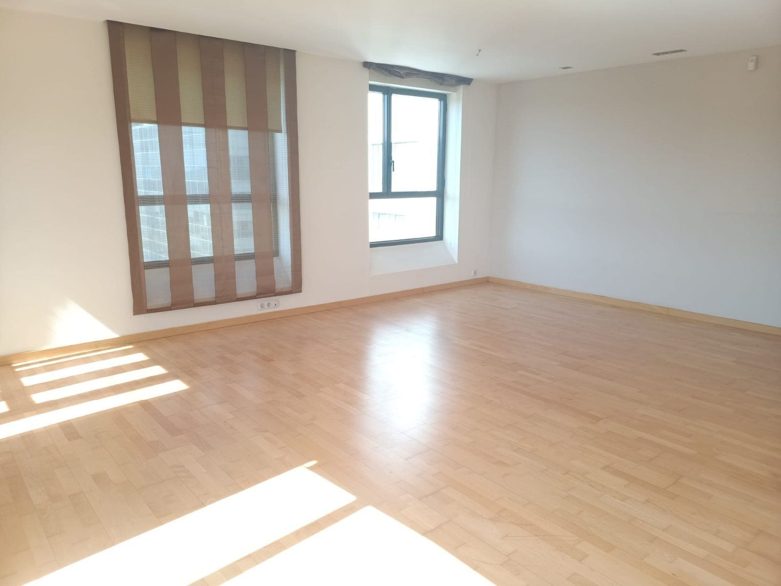 Sala d'estar de Pis de lloguer en Sabadell amb Aire condicionat, Calefacció i Parquet
