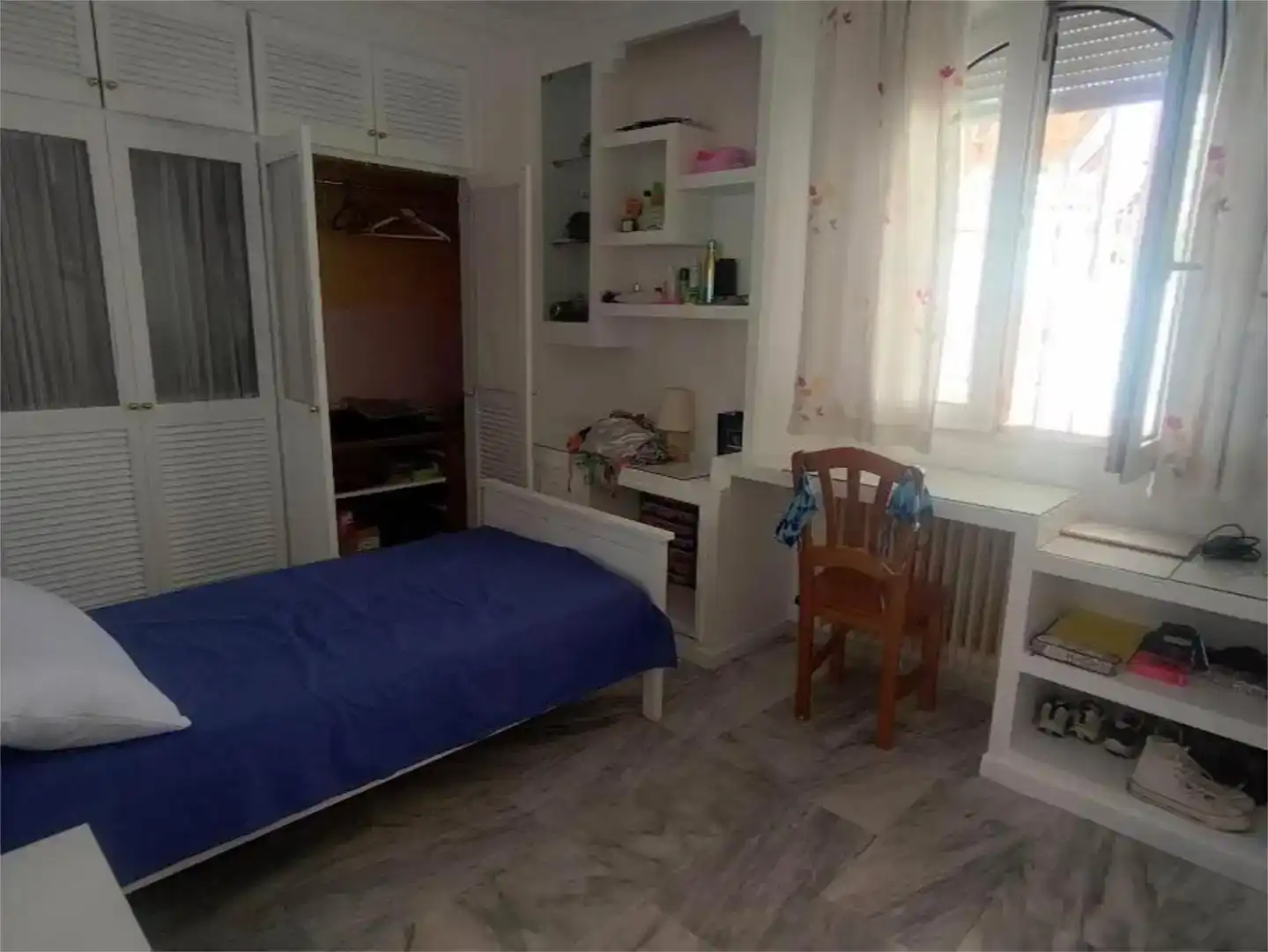 Bedroom of Houses for share in Jun, Granada