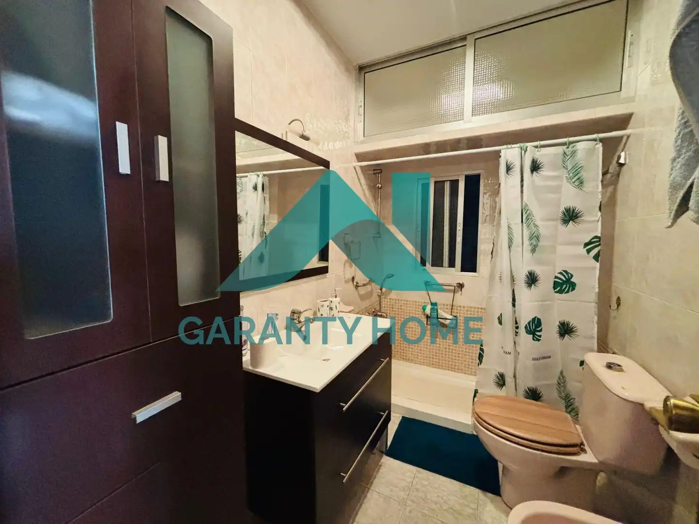 Baño de Piso de alquiler en Cáceres con Amueblado