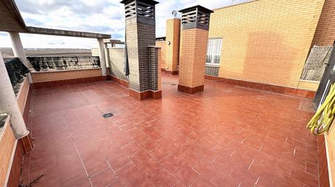 Foto 2 de Àtic en venda a El Nido - Las Fuentes, Parla