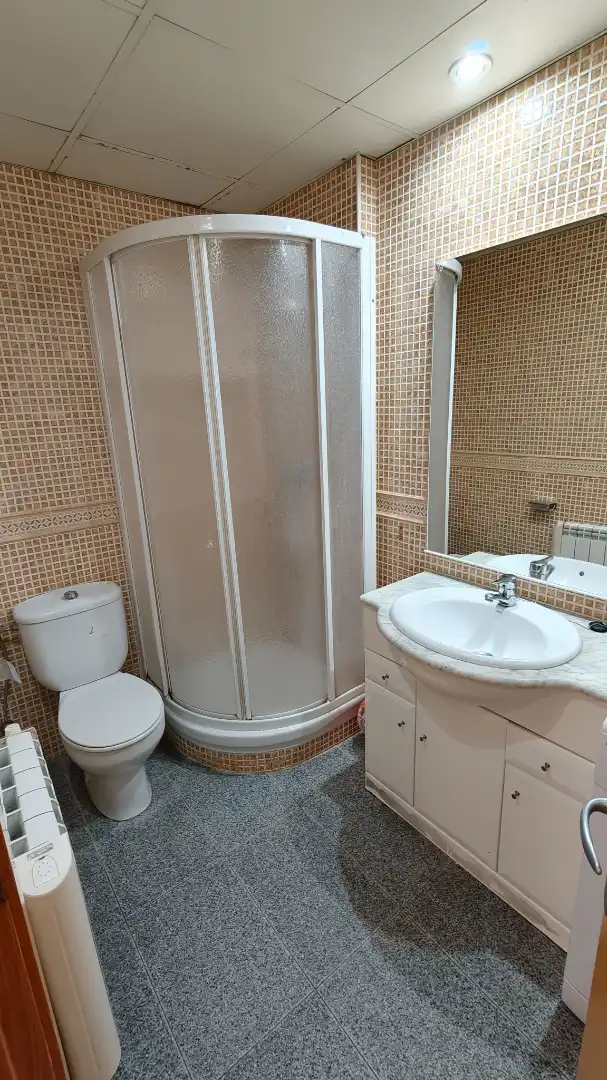 Baño de Piso de alquiler en Manresa con Amueblado