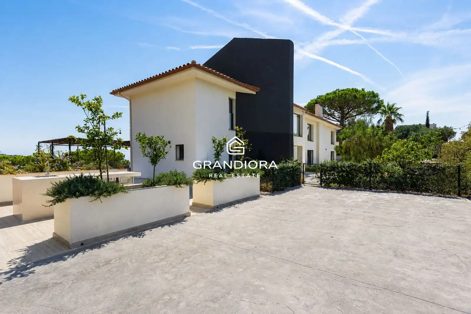 Exterior view of Houses for rent in Cabrils  with Air Conditioner, Heating and Storage room