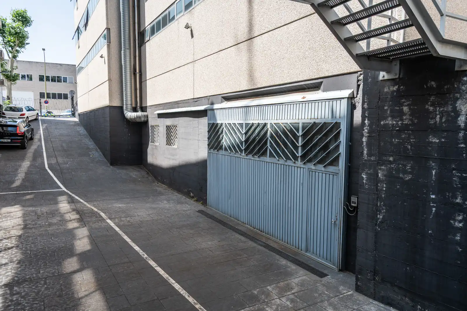 Außenansicht von Fabrikhallen zur Miete in Móstoles