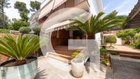 Jardí de Casa o xalet en venda en Castelldefels amb Calefacció, Jardí privat i Terrassa