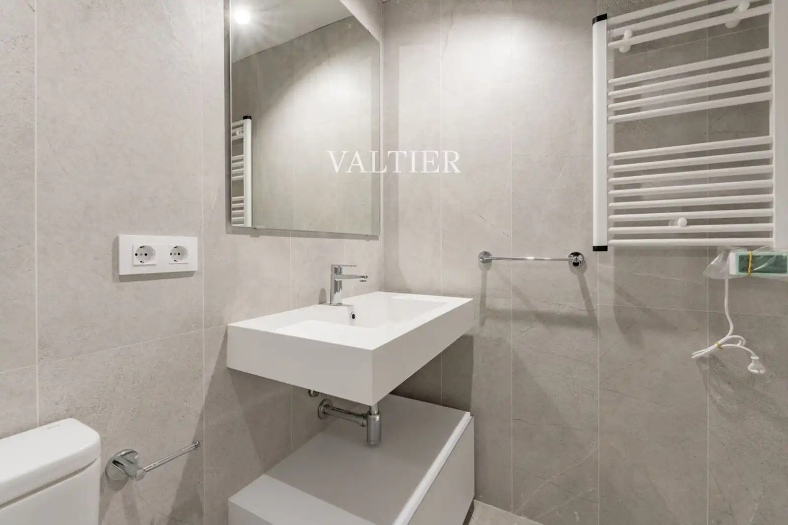 Badezimmer von Wohnung zur Miete in Madrid mit Klimaanlage, Heizung und Terrasse