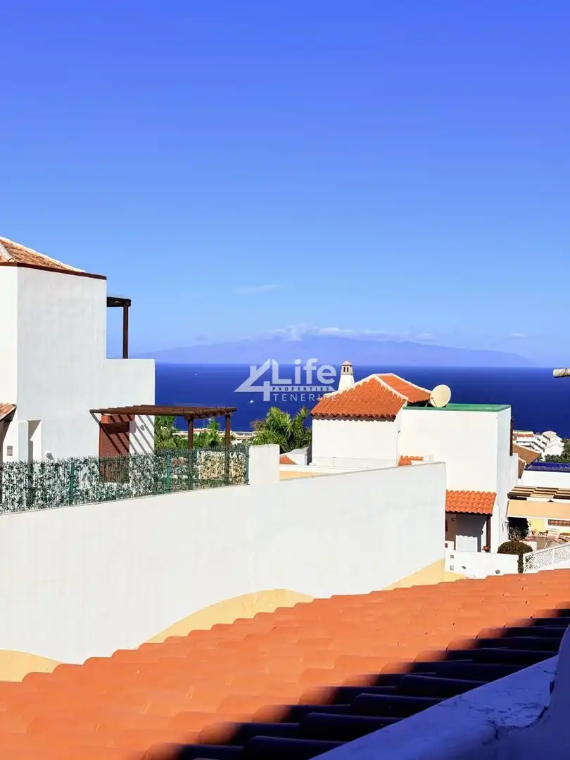 Vista exterior de Dúplex en venta en Adeje con Terraza