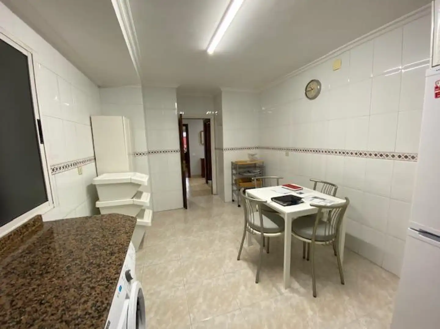 Cocina de Piso de alquiler en Oviedo  con Calefacción y Amueblado