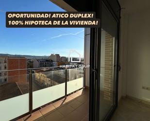 Vista exterior de Dúplex en venda en Salt amb Calefacció, Terrassa i Traster