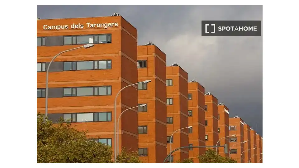 Exterior view of Flat for rent in Valencia  with Air Conditioner, Heating and Furnished