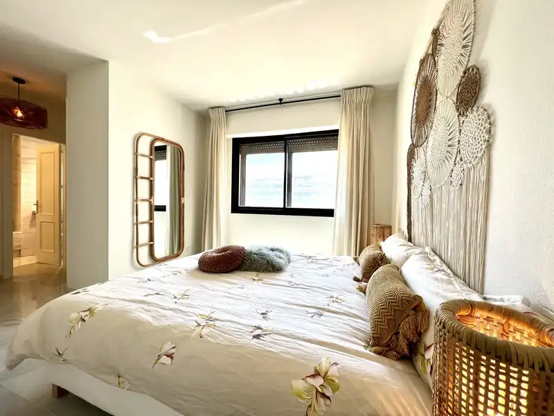Habitación de Dúplex de alquiler en Estepona con Aire acondicionado, Terraza y Trastero