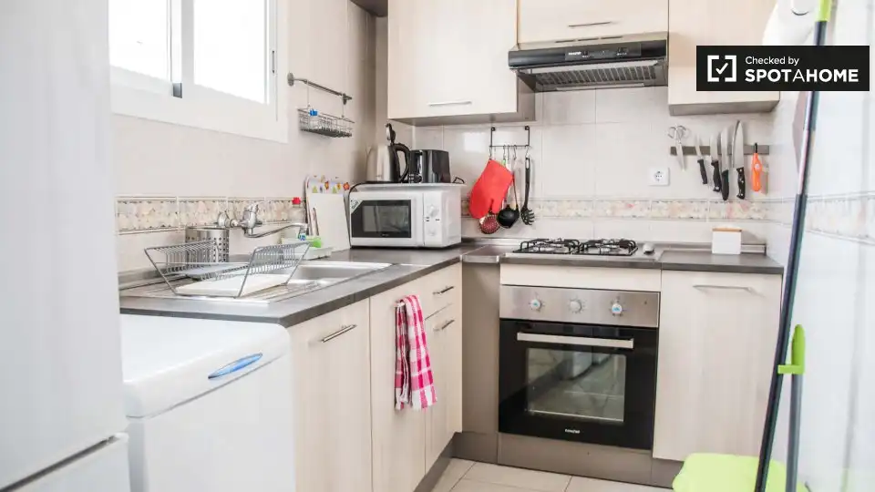 Cuina de Apartament per a compartir en Mislata amb Aire condicionat, Calefacció i Terrassa