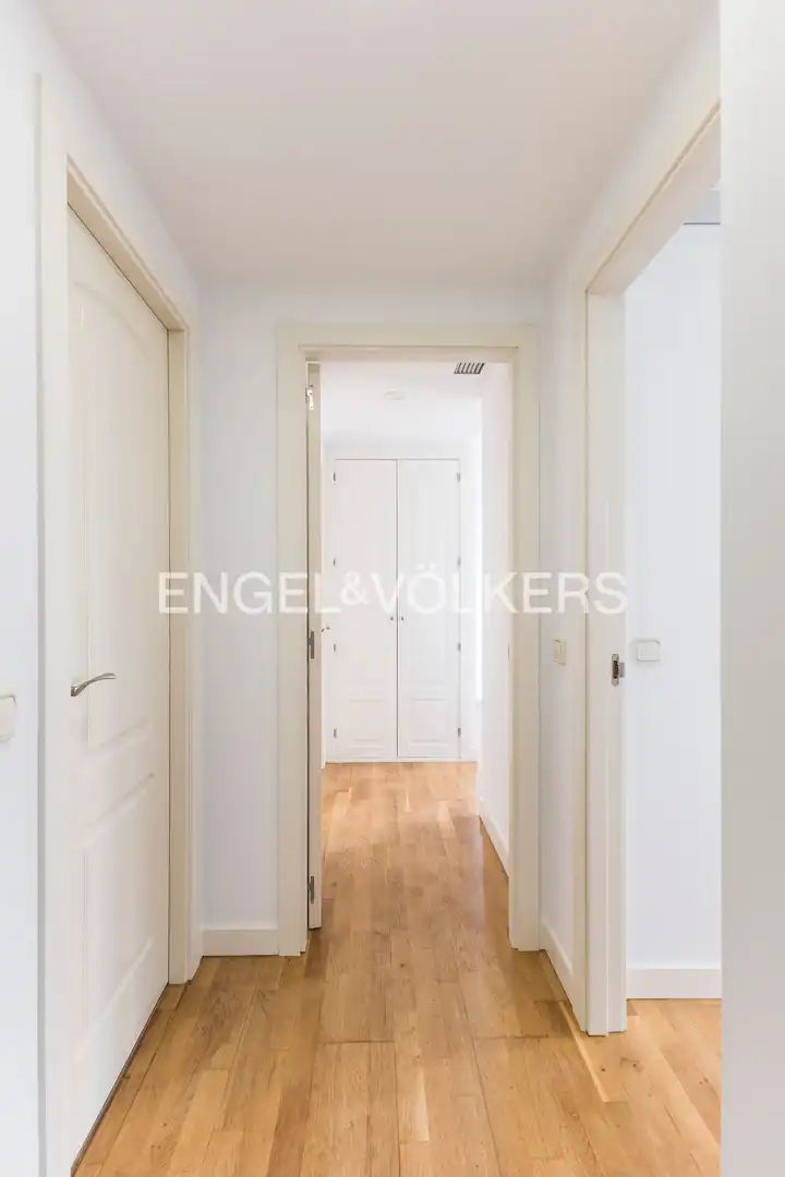 Wohnung zur Miete in Madrid mit Klimaanlage, Heizung und Schwimmbad