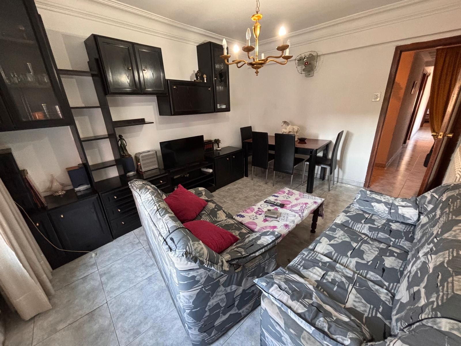 Living room of Flat for sale in  Zaragoza Capital  with Heating and Furnished