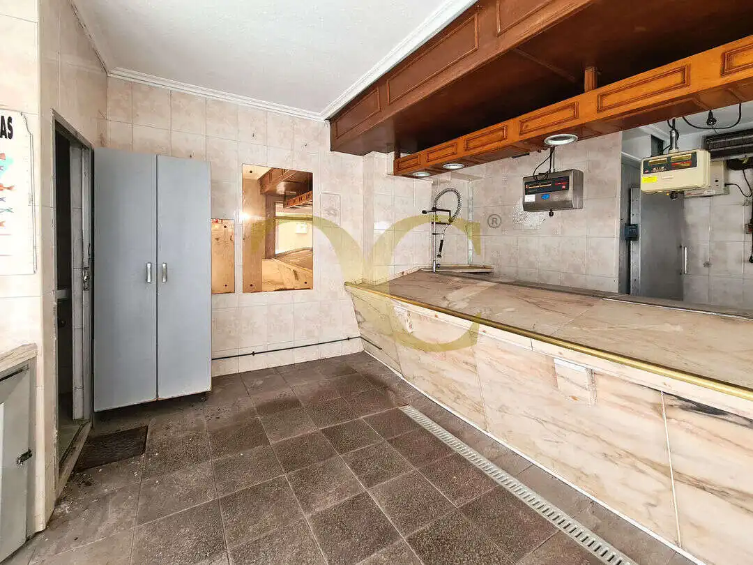 Cocina de Local en venta en Gijón 